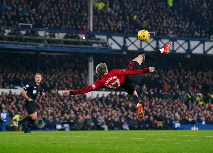 Man United đừng phạm sai lầm với Alejandro Garnacho - Bóng Đá