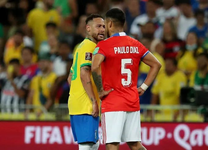 Coutinho ghi bàn giúp Brazil thắng Chile 4-0 - Bóng Đá