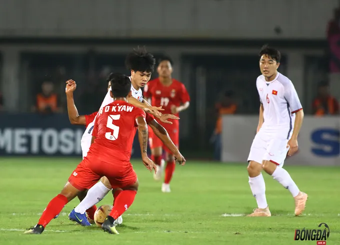 Dư âm ĐT Việt Nam 0-0 Myanmar: Công Phương, Quang Hải ăn món 