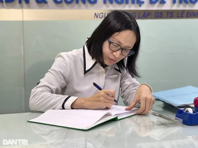 vo-bi-me-nghi-ngo-nguoi-dan-ong-ha-noi-dem-2-con-xet-nghiem-and-phat-hien-khong-phai-con-de (4)