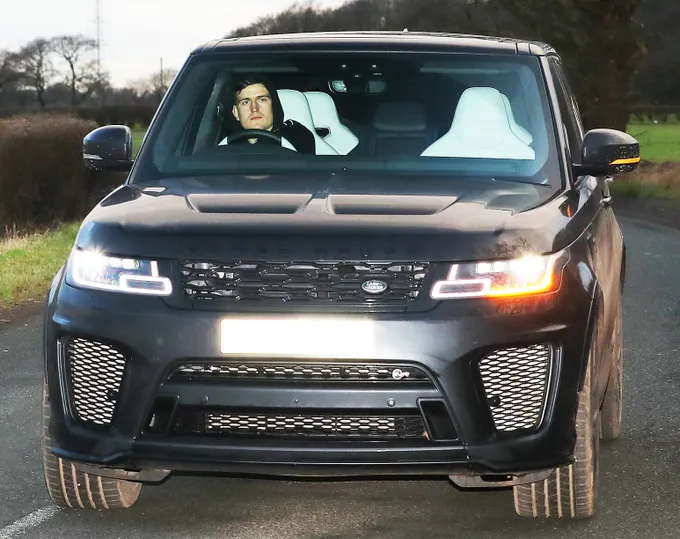 Anthony Martial and Luke Shaw return to Manchester United training ahead of Man City fixture - Bóng Đá