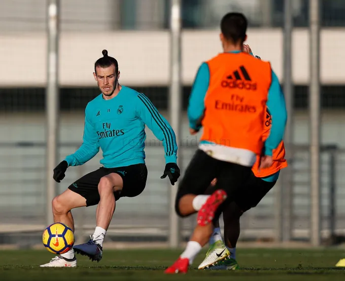 Real Madrid tập luyện - Bóng Đá