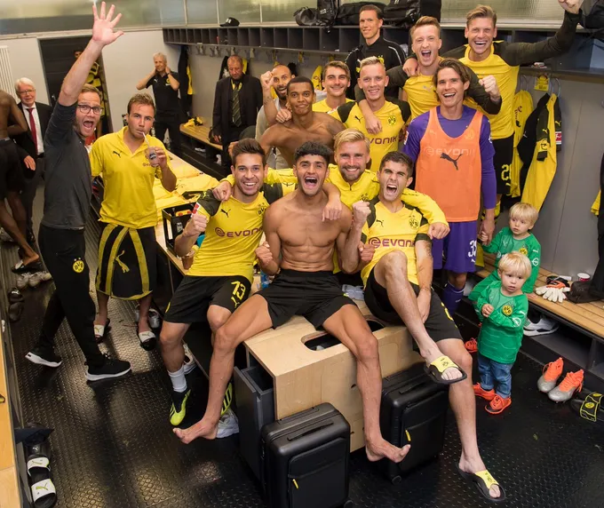 Hủy diệt Leipzig, tân HLV Dortmund có màn ra mắt không thể ấn tượng hơn - Bóng Đá