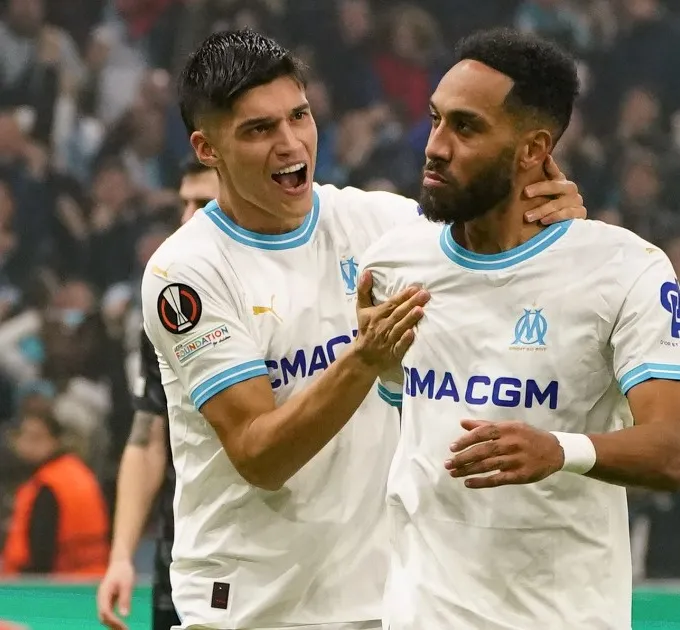 Top scorers: Aubameyang, João Pedro - Bóng Đá