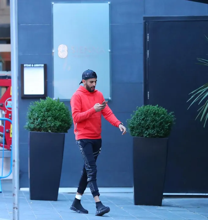 Ảnh Mahrez gặp Vardy và Maguire - Bóng Đá
