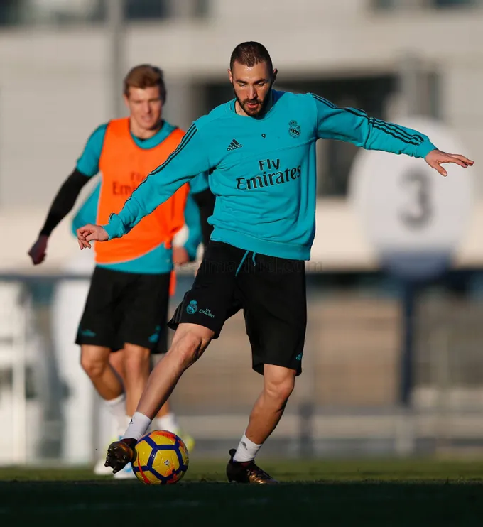 Real Madrid tập luyện - Bóng Đá