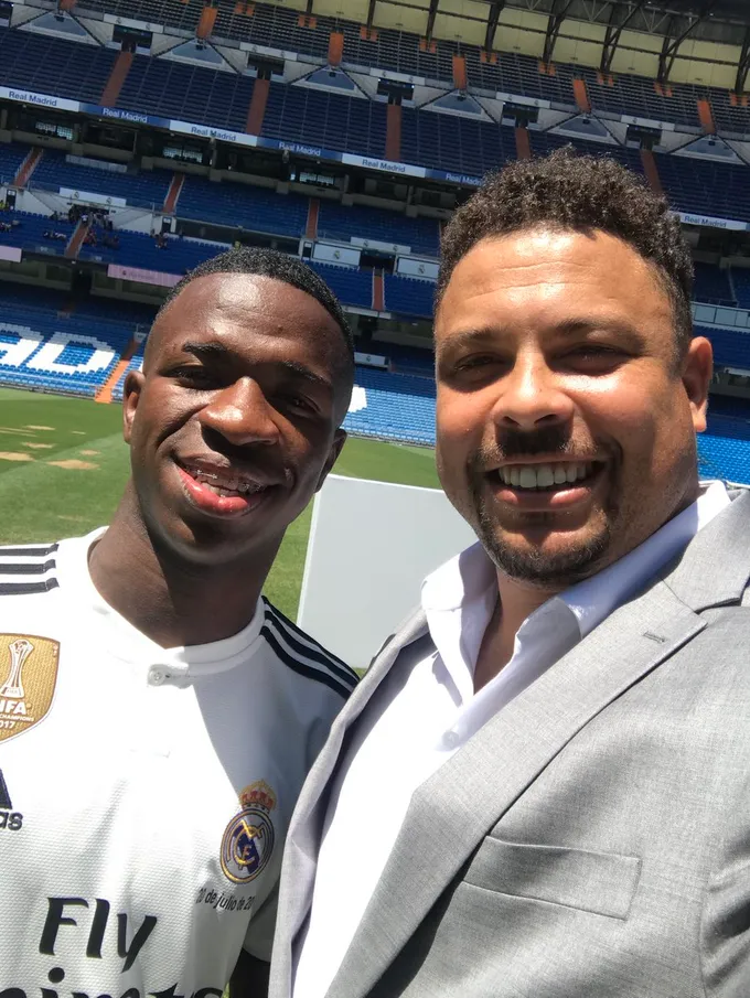 chùm ảnh vinicius jr ra mắt real - Bóng Đá
