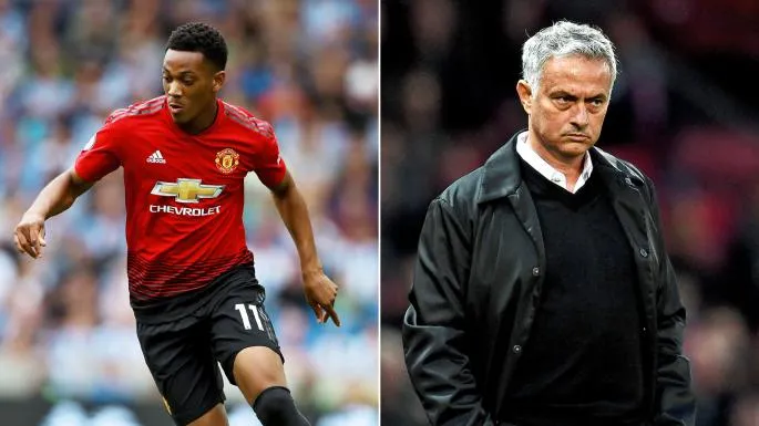 Mourinho ủng hộ quyết định với Martial - Bóng Đá