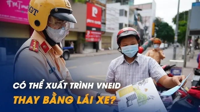 Từ tháng 12/2024: Người dân tham gia giao thông không cần mang theo 4 loại giấy tờ xe, chẳng lo bị phạt