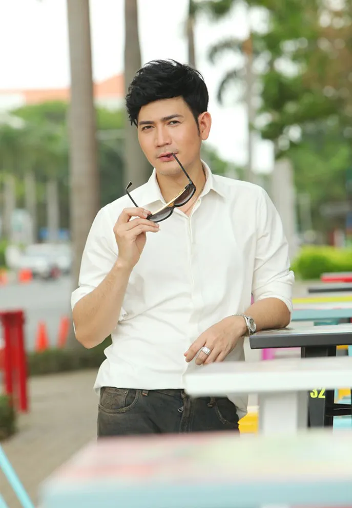 quach-thanh-danh-dua-vo-con-ve-viet-nam-4