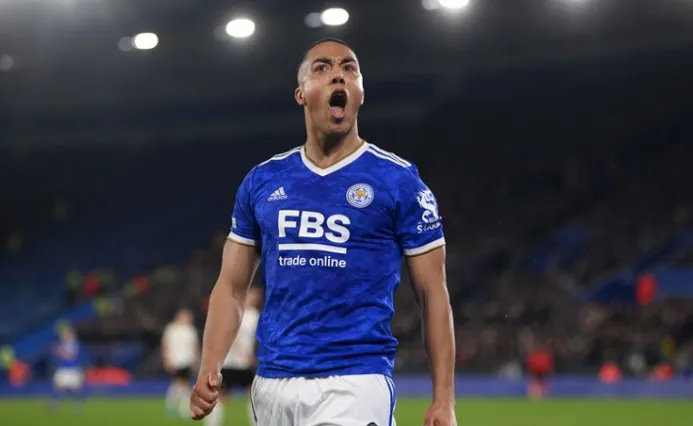 Youri Tielemans - Arsenal 'agree personal terms' with £35m Premier League transfer target as Edu speeds up talks - Bóng Đá