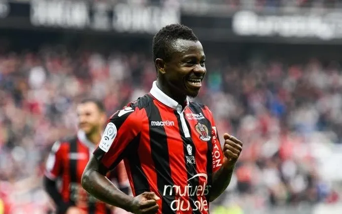 Thành Manchester đối đầu nhau vì Jean-Michael Seri - Bóng Đá