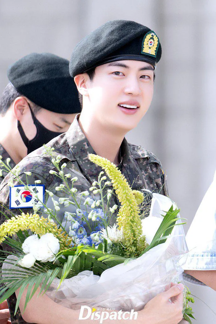 jin-bts-xuat-ngu-8