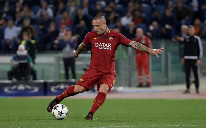 Lập cú đúp vào lưới Liverpool, Nainggolan bất ngờ 'sến súa' trên Instagram - Bóng Đá