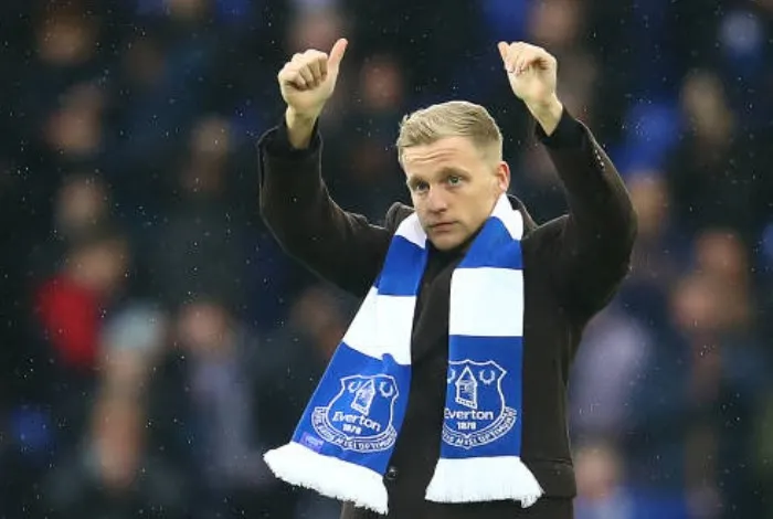 Ra mắt ở Goodison Park, Van de Beek nói gì về Everton? - Bóng Đá