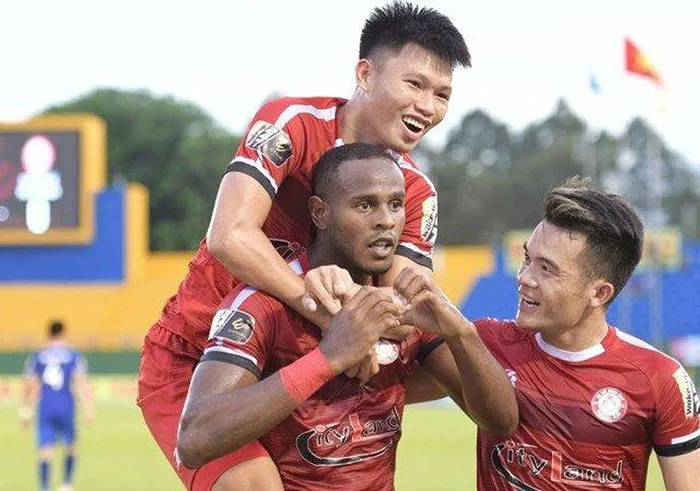 CLB TP.HCM trên đỉnh V-League và 