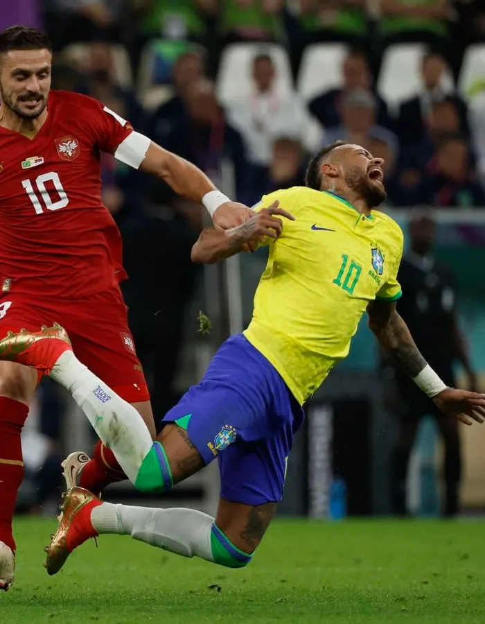 Phát biểu trái ngược từ tuyển Brazil quanh chấn thương của Neymar - Bóng Đá