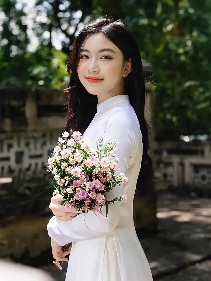 con-gai-quyen-linh-tin-vui-8