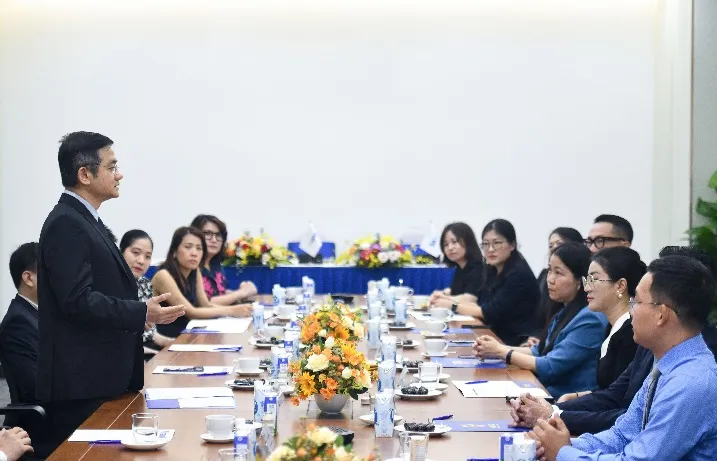 Ông Nguyễn Quang Trí, Giám đốc Điều hành Vinamilk, phát biểu về những định hướng cho hợp tác chiến lược trong buổi lễ kí kết