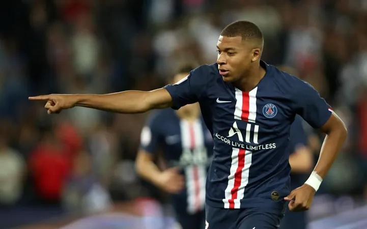 PSG is preparing a five-year contract worth €30 million-plus bonuses for Mbappe - Bóng Đá