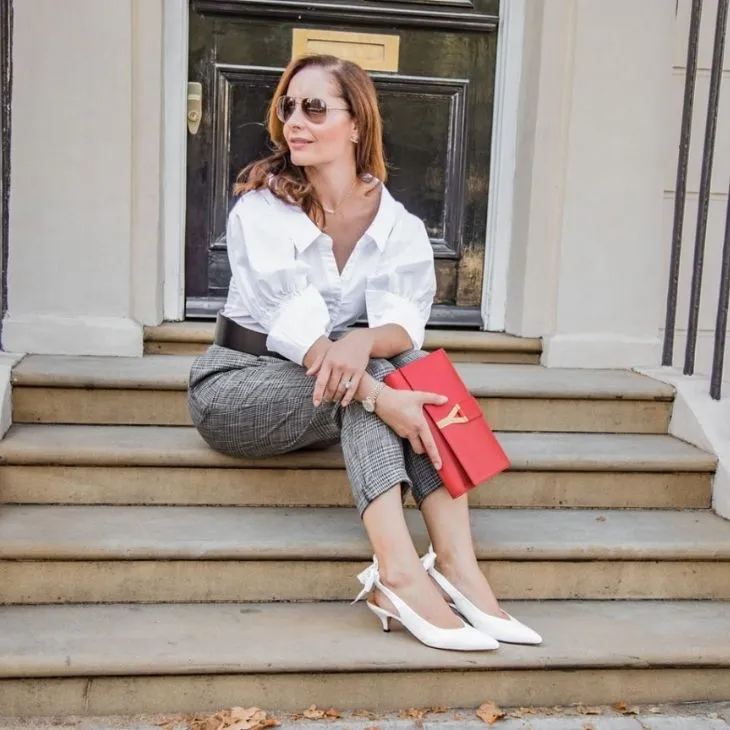 Giày slingback có thiết kế thoáng chân, giúp