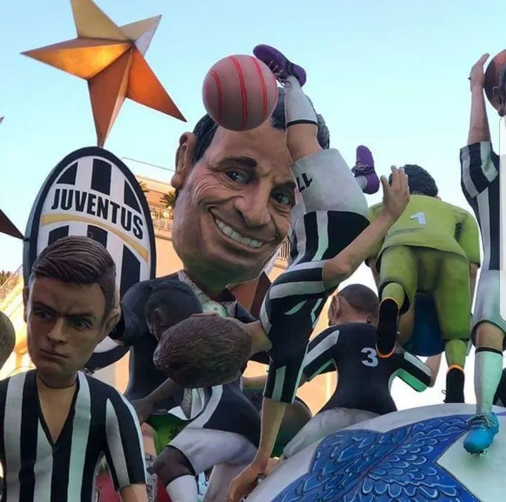 Fan Juventus 'đi bão' vinh danh thần tượng - Bóng Đá