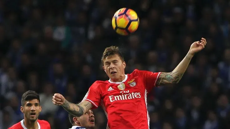 Bailly bất ngờ đòi đá cặp cùng Lindelof - Bóng Đá