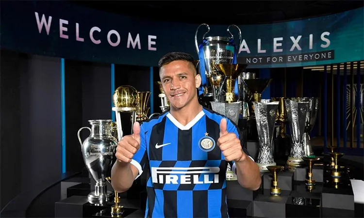 Sanchez keen to try MLS once time in Europe ends - Bóng Đá