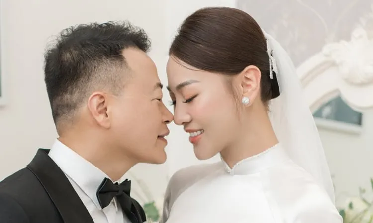 Phương Oanh tiết lộ đã thay đổi cách xưng hô với doanh nhân Hòa Bình
