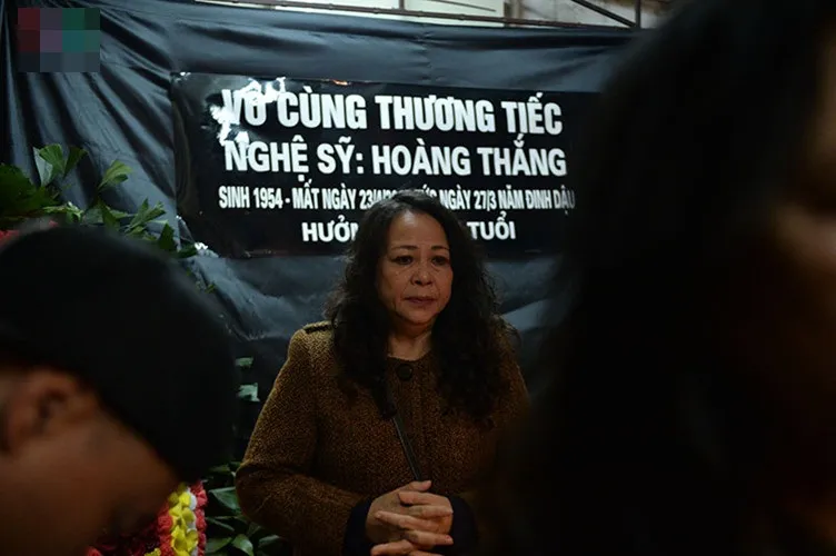 tang-le-nghe-si-hoang-tha