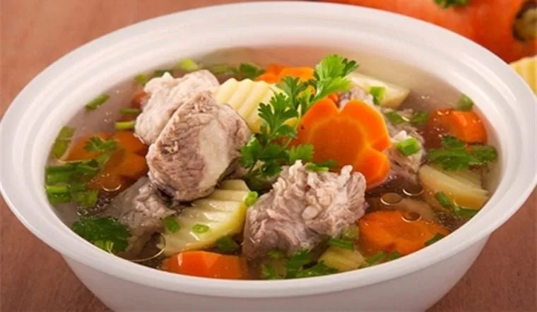 Canh xương giàu canxi