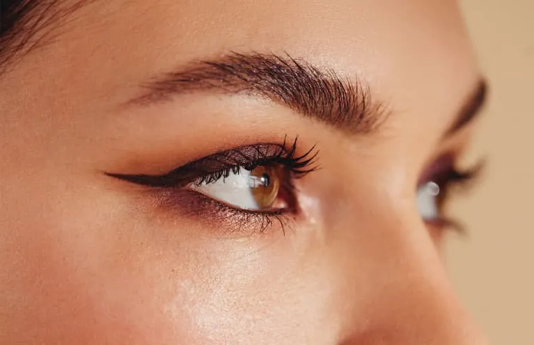 side_view_crop_face_beauty_portrait_of_young_woman_with_classy_make_up