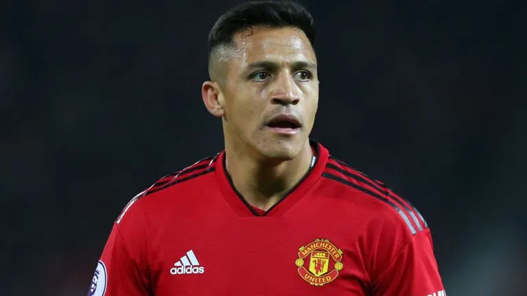 Wenger ném đá Sanchez - Bóng Đá