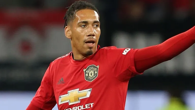 man utd fans react to smalling's goal - Bóng Đá