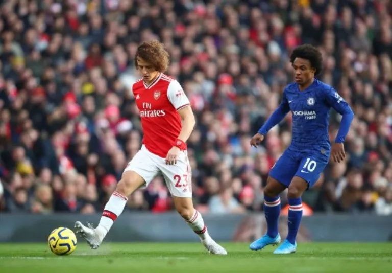 Arsenal fans debate Willian links - Bóng Đá