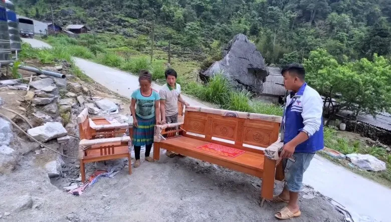 cap-doi-dua-lech-2