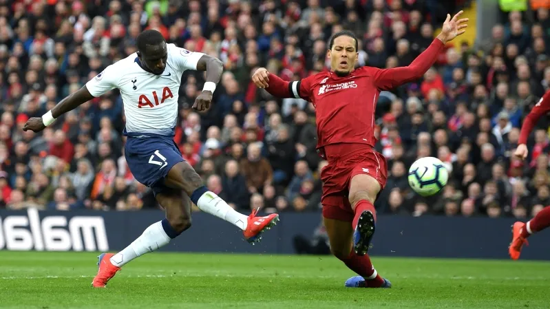 Dùng IQ 'vô cực', Van Dijk cứu Liverpool với pha phòng ngự đỉnh cao - Bóng Đá