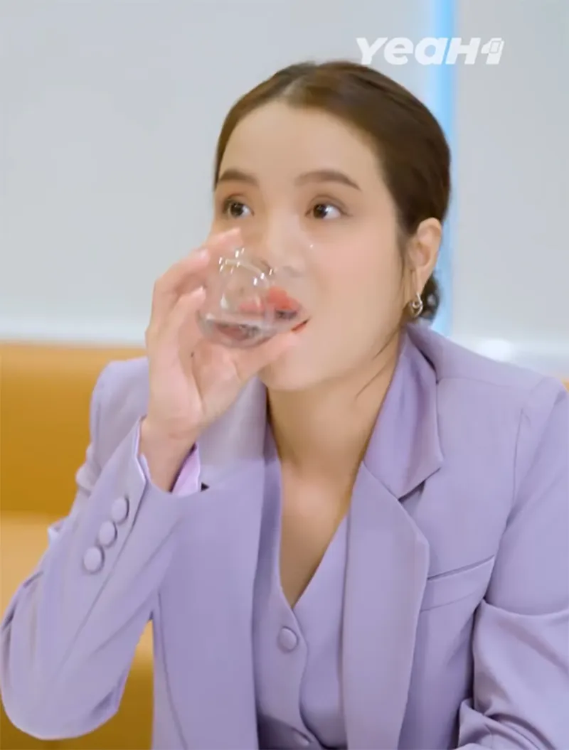 giam-doc-lao-cong-tap-39-40-que-tien-cui-dau-xin-loi-chi-ngoc-10