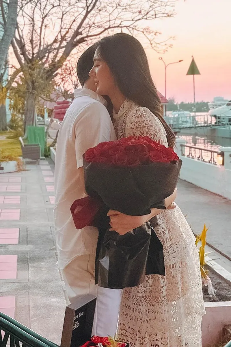 ba-xa-ho-quang-hieu-dien-vay-cuoi-netizen-goi-ten-bao-anh-kem-duyen-2