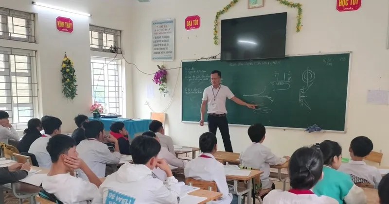 Nghị định 76/2019/NĐ-CP của Chính phủ quy định về các loại phụ cấp, trợ cấp cho giáo viên công tác ở vùng kinh tế xã hội đặc biệt khó khăn