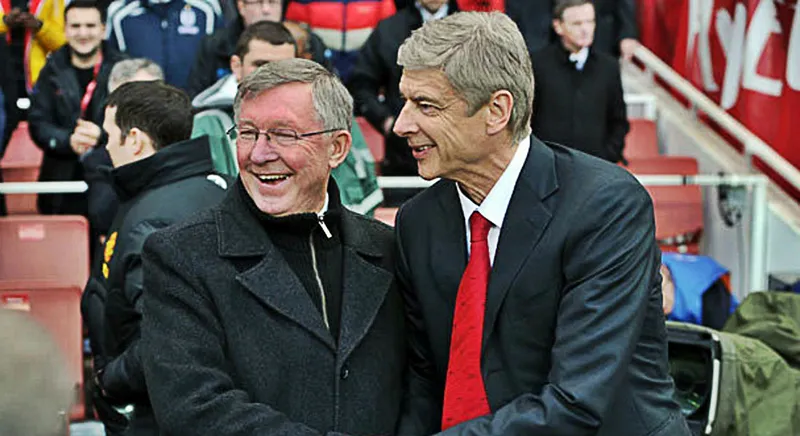 Vì Wenger, Ferguson từng ‘tuyên chiến’ với CĐV MU - Bóng Đá