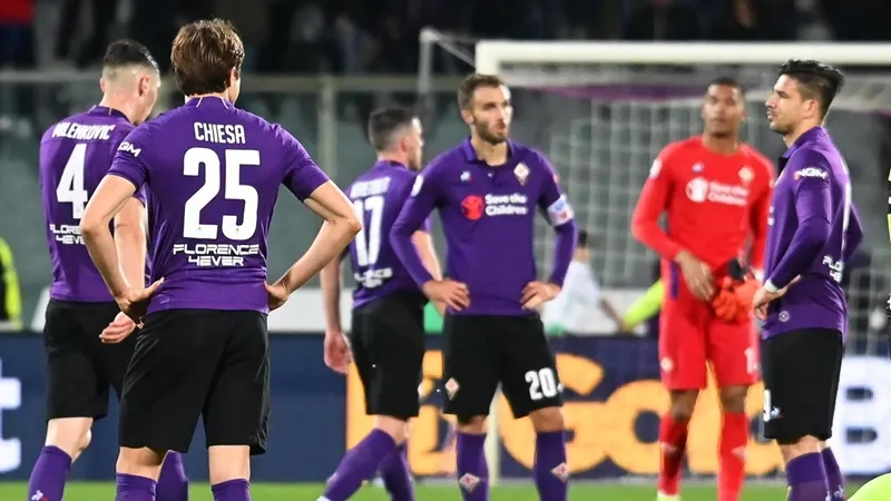 Commisso tình tứ với Montella - Bóng Đá