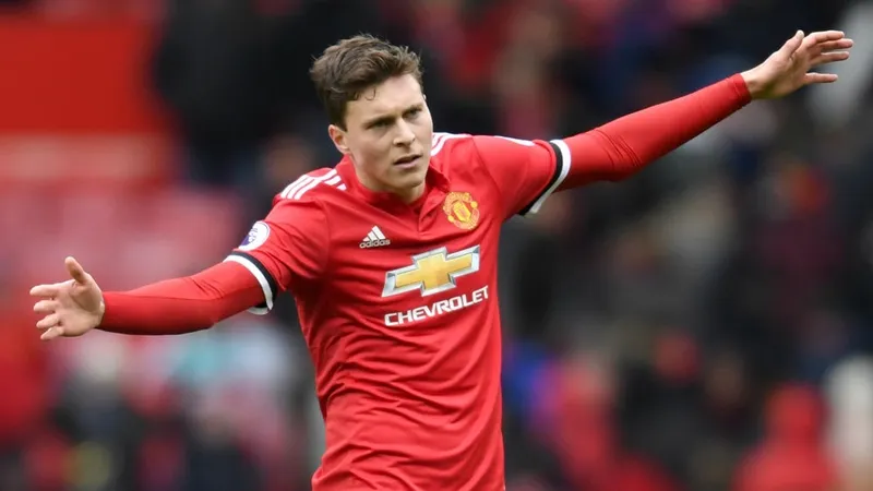 Victor Lindelof: Người không thể đụng đến ở Man Utd - Bóng Đá