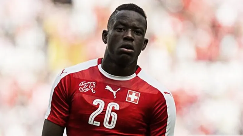 man utd and liverpool chasing Zakaria - Bóng Đá