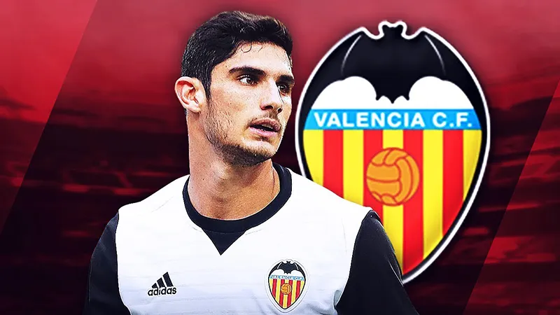 Chuẩn bị 80 triệu bảng, Man Utd quyết tậu