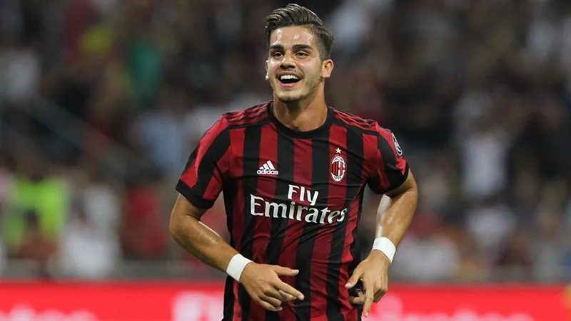 Andre Silva được 3 đội bóng theo đuổi - Bóng Đá