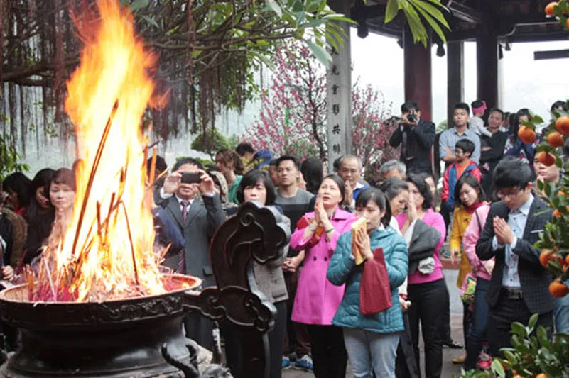 Nhung cau niem can phai biet khi di chua ngay Tet de luon may man binh an ca nam phunutoday.vn 1