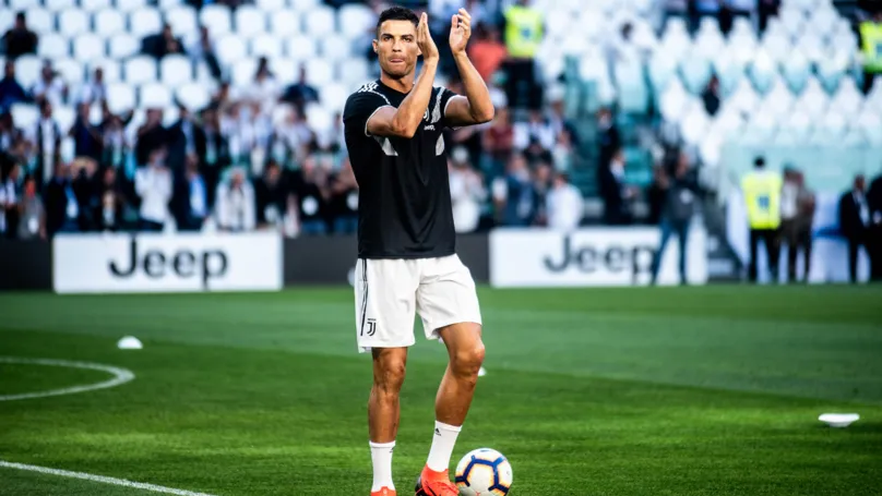 Ronaldo gây bất ngờ với câu trả lời HLV nào vĩ đại nhất? - Bóng Đá