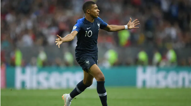 Đồng đội Ronaldo chỉ ra cái tên xứng đáng đoạt Quả bóng vàng và đó không phải CR7 - Bóng Đá