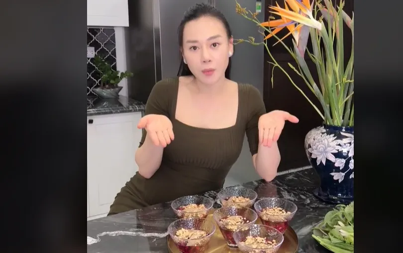 phuong-oanh-nau-nuong-tro-lai-sau-sinh-con (2)